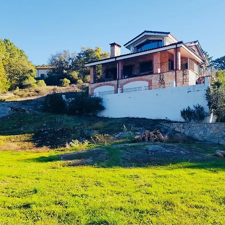 Villa Axarquía de Gredos y Casa Paco de Gredos-3